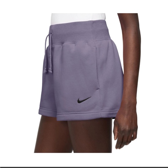 Nike Women's Nike Sportswear Phoenix Fleece Logo Shorts - Picture 4 of 6